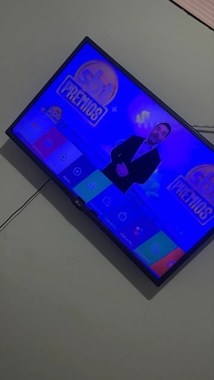 Tv Smart 32 polegadas, perfeitas condições. Funcionando 100% - Foto 2