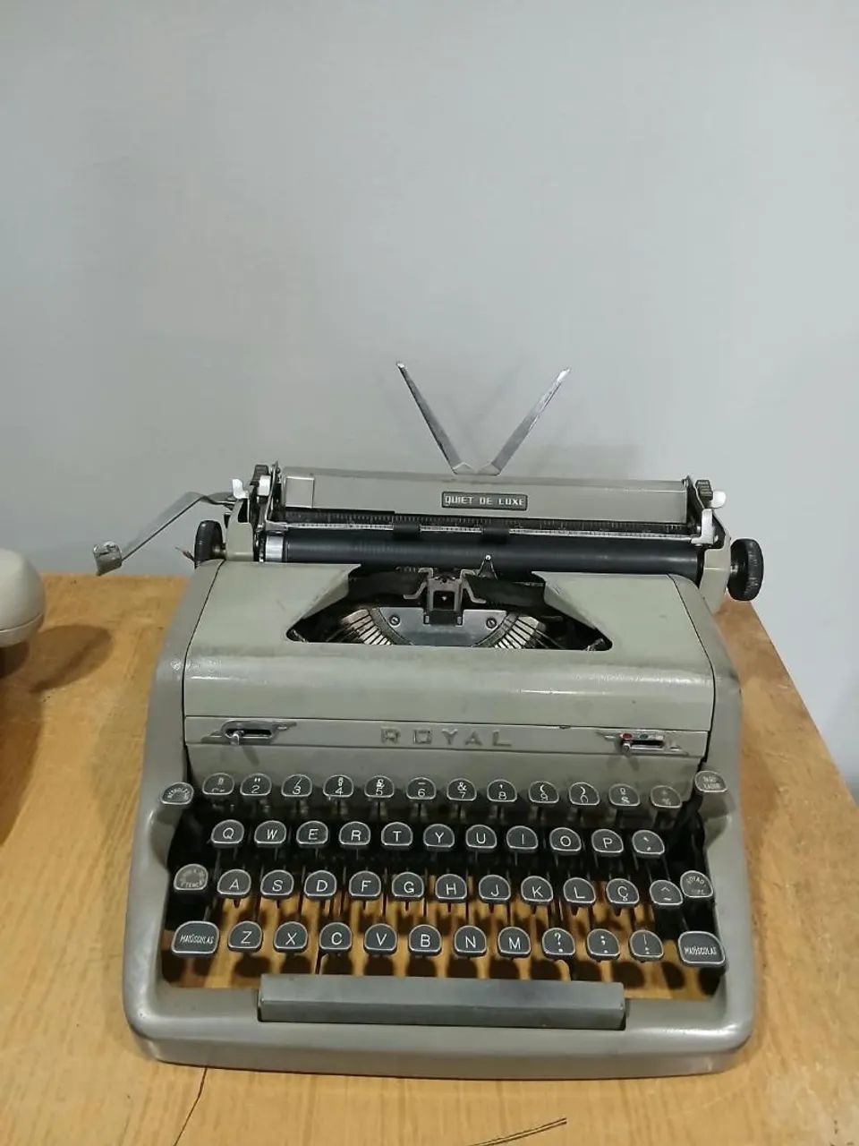 Máquina de escrever antiga - Foto 5
