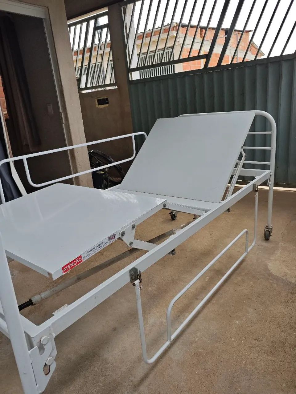 Cama hospitalar com colchão  - Foto 3