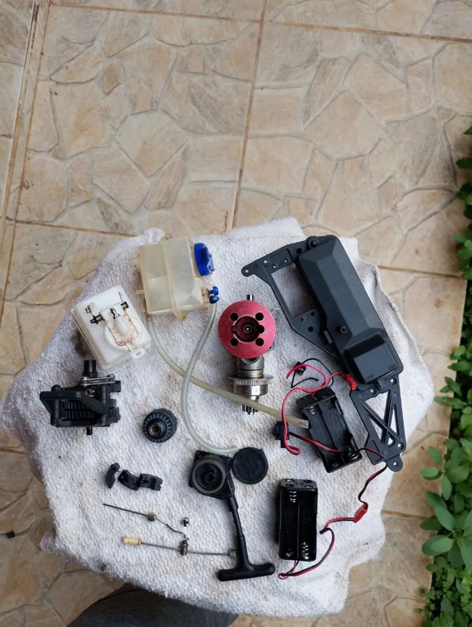 Motor automodelo Tamiya 15 e peças - Foto 5