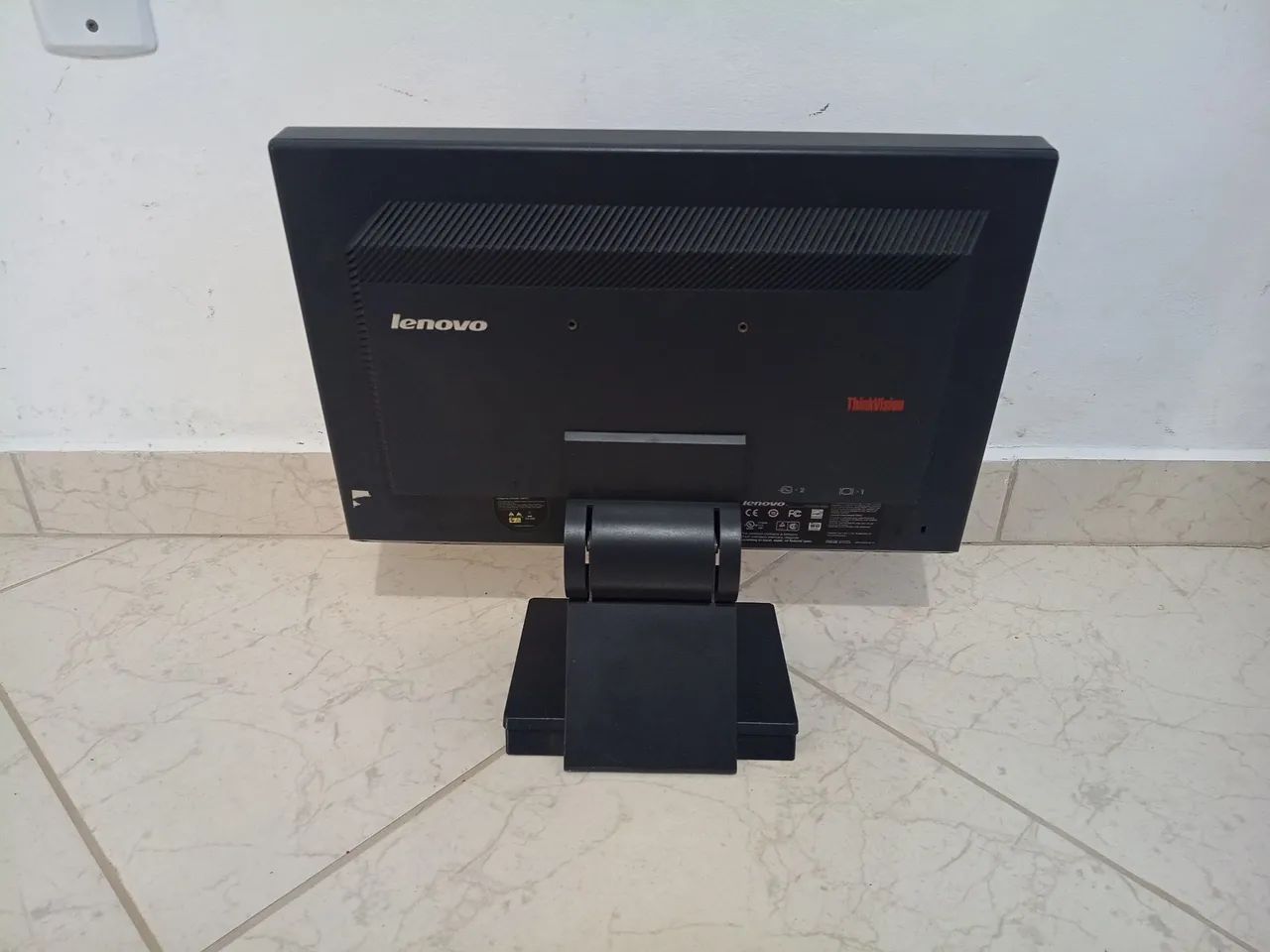 Monitor ThinkPad Lenovo 19 polegadas 75hz - Foto 2
