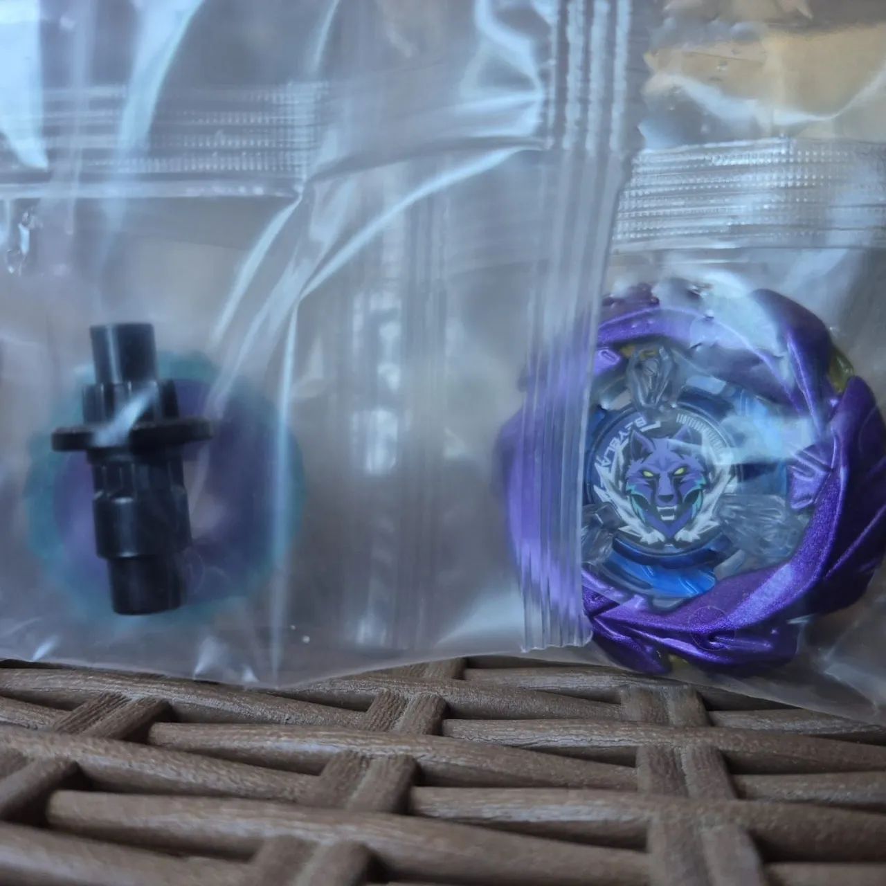 Beyblade X - UX-21 Silver Wolf Nubank 9-70 R - Foto 2
