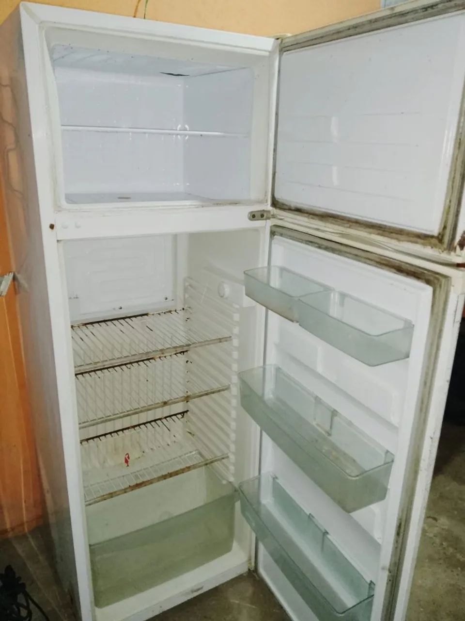Geladeira Consul duplex (Funcionando perfeitamente  - Foto 2