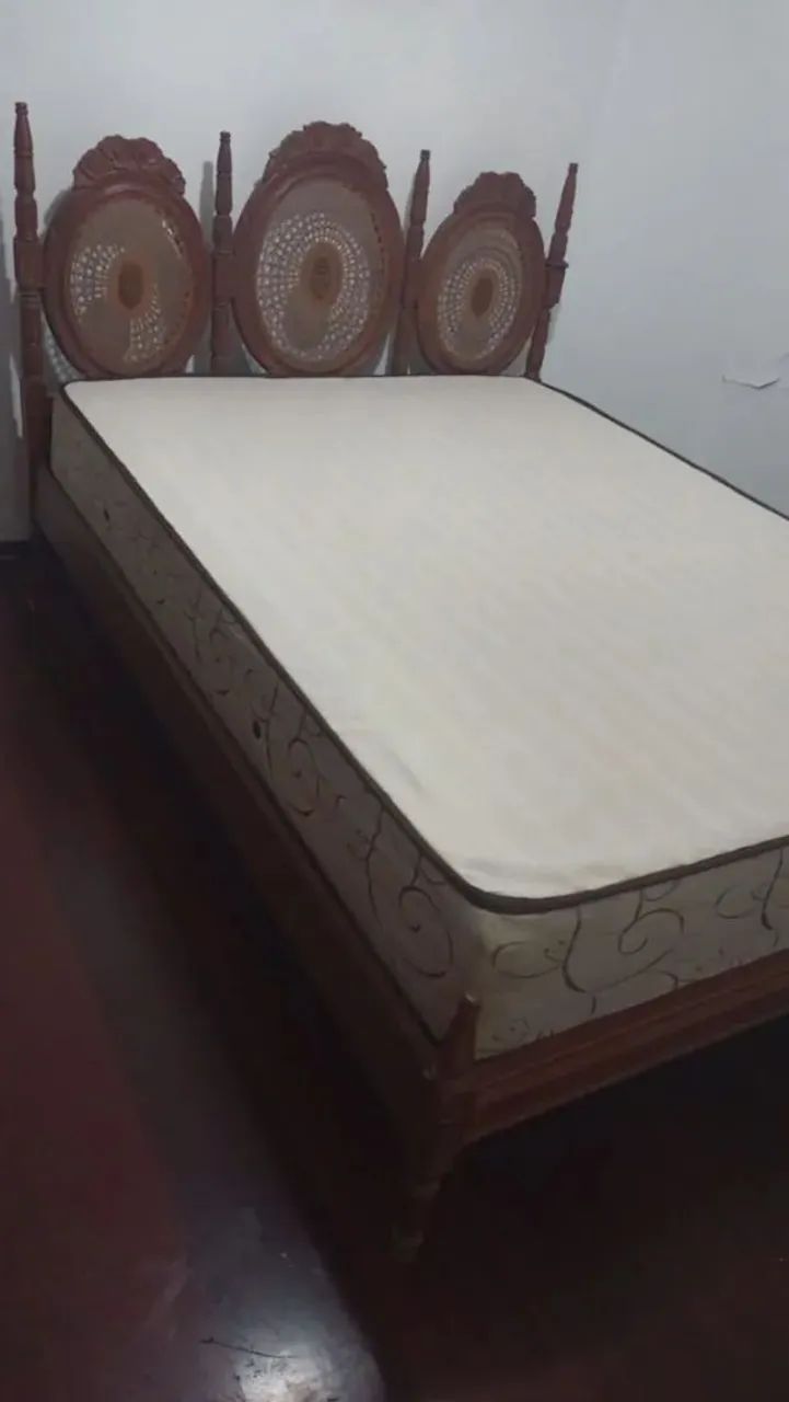 Cama madeira maciça + colchão Ortobom 