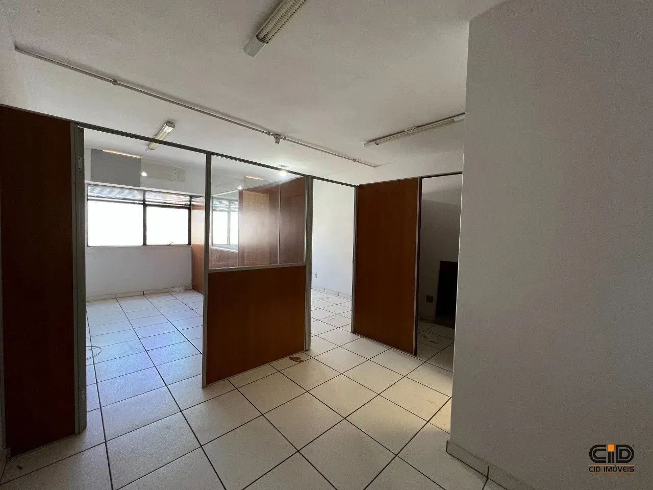 Sala comercial com 38 m² no Ed. Office Tower - Foto 3
