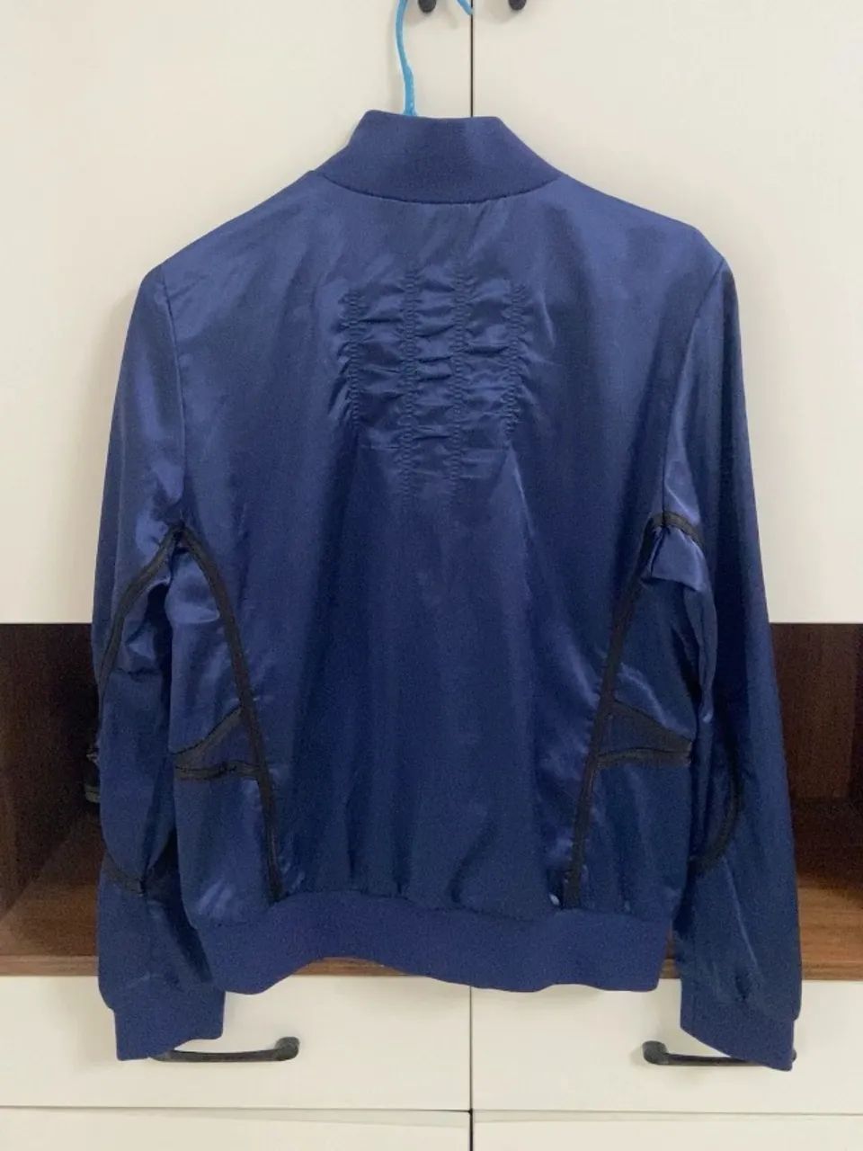 Jaqueta Puma Gola Alta Azul - Usada - Foto 3