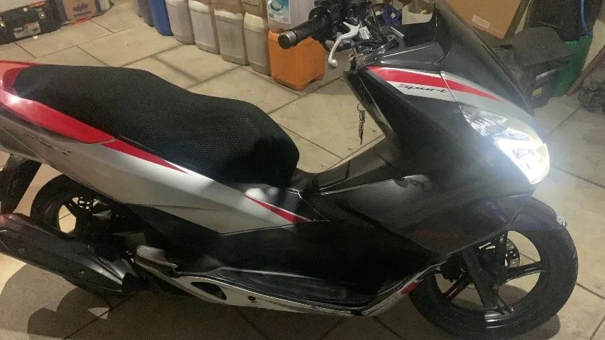PCX ano 2018 - Foto 3