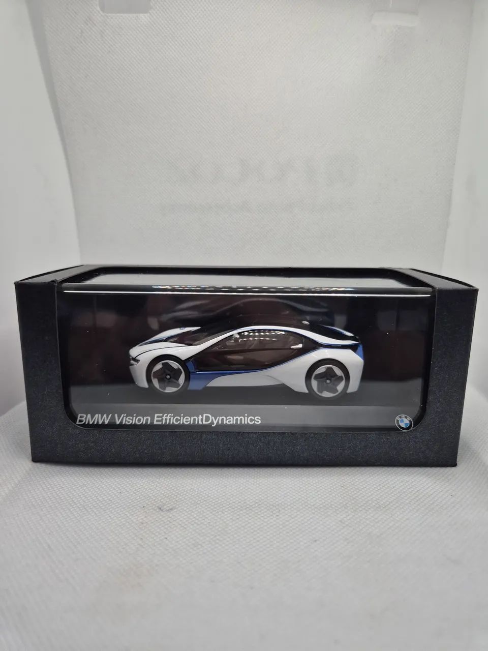 【新品】 Vision Efficient Dynamics ミニカー　白 新品】 Vision Efficient Dynamics ミニカー 白 BMW ビジョン エフィ