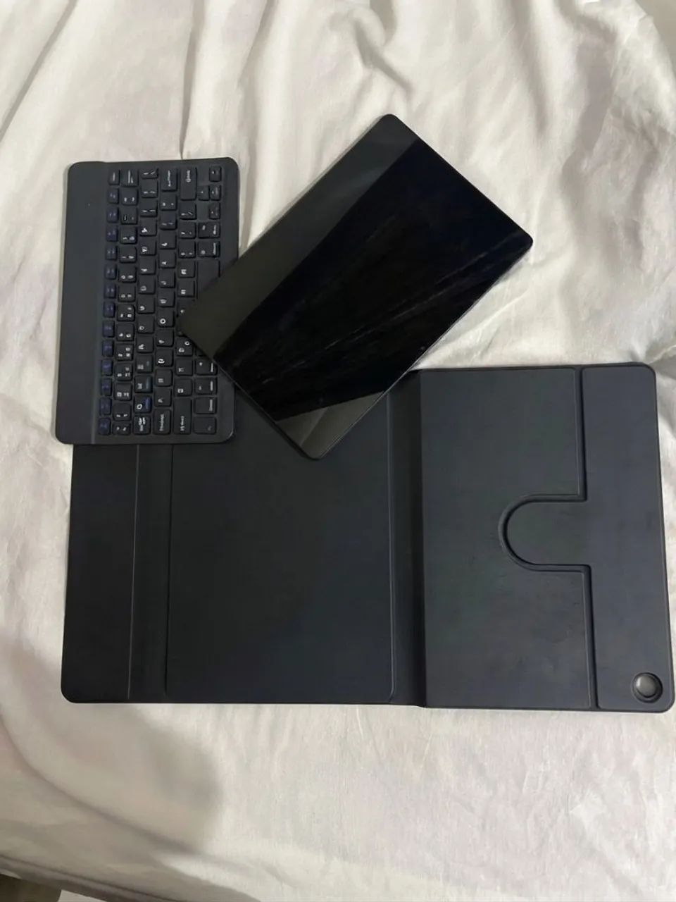 Tablet Samsung (Tab A9+ , 11 polegadas) + Capa Teclado Bluetooth (Combo Completo)