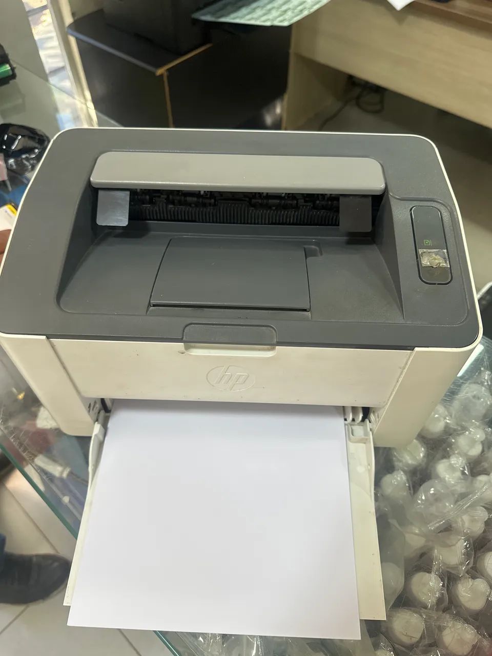 Impressora hp  laser 107a Semi Nova - Foto 2