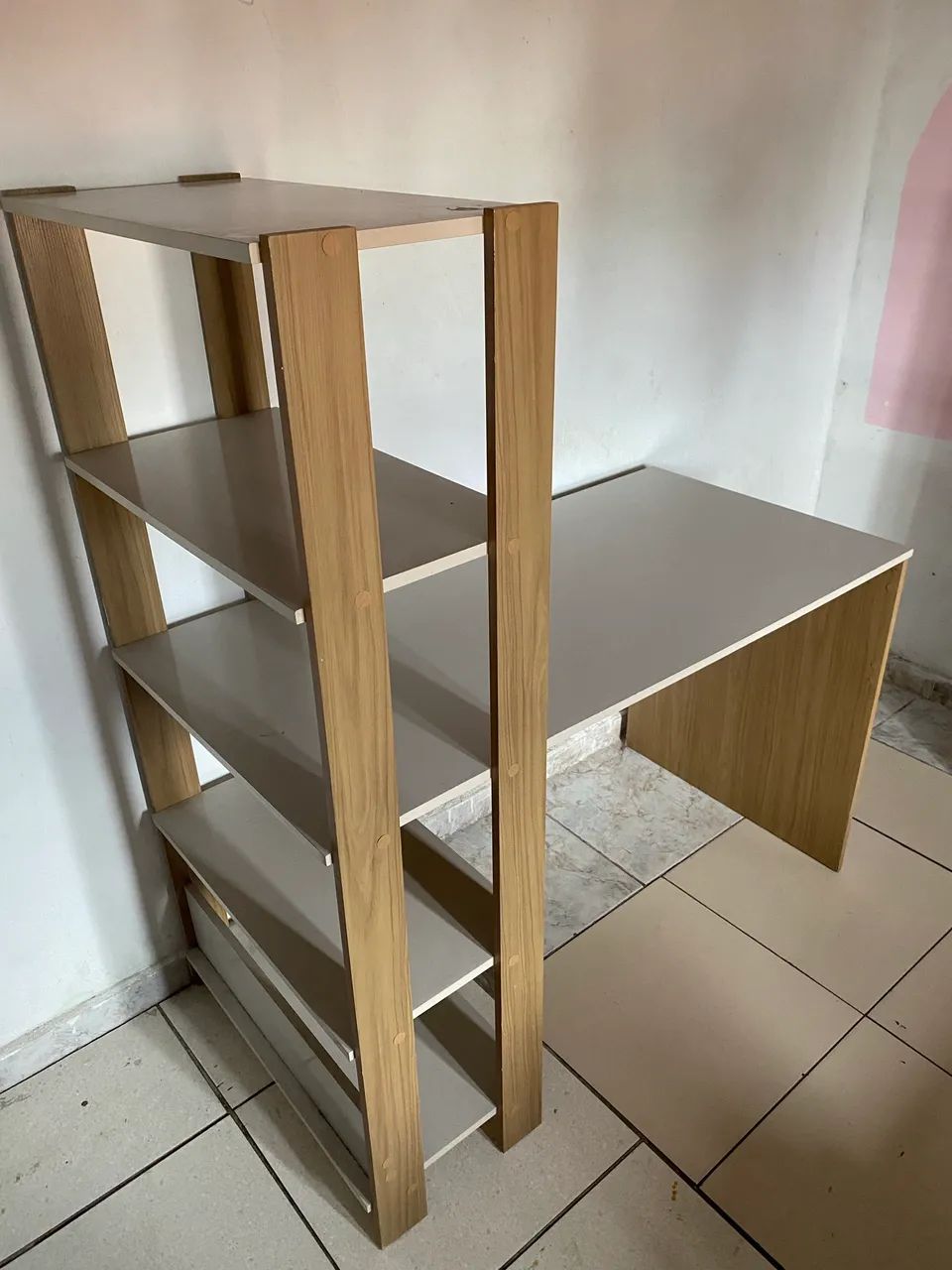 VENDO ESCRIVANINHA/PENTEADEIRA - Foto 2