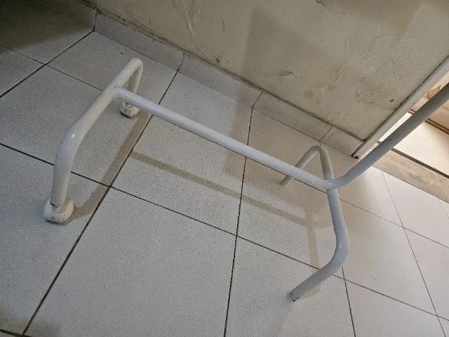 Mesa de Refeição no Leito - Foto 4