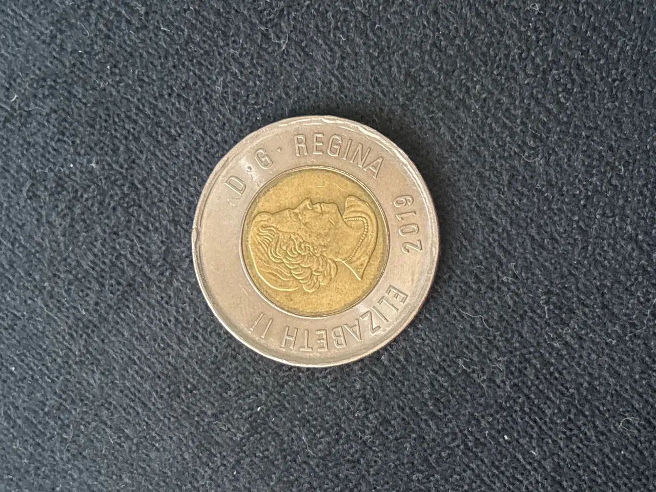 Moeda de 2 dólares bimetálica 