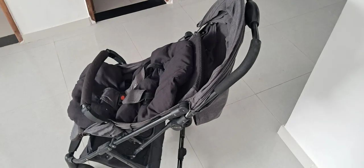 Carrinho bebê Cosco