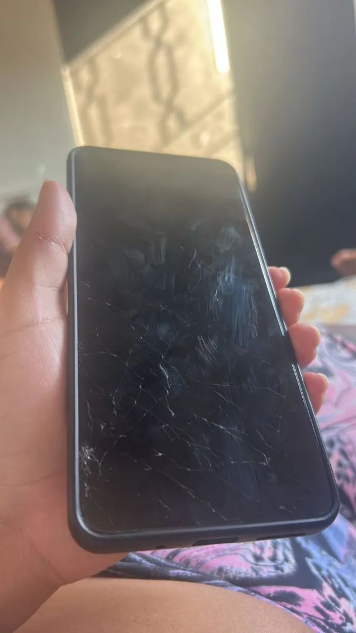 vendo ou troco moto g06 pro iPhone  - Foto 2