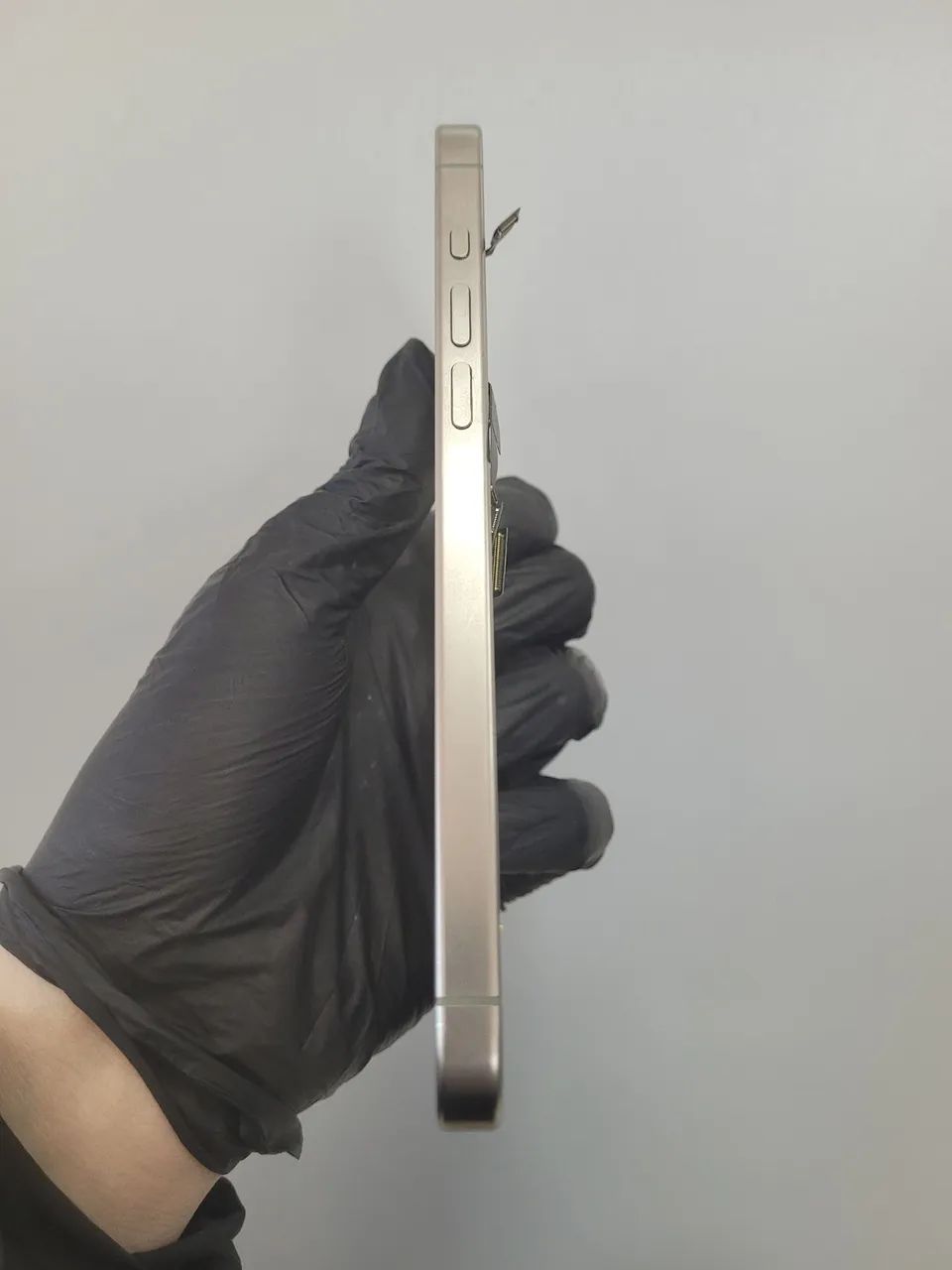 Aro Original iPhone 15 Pro Max Usado - Foto 2