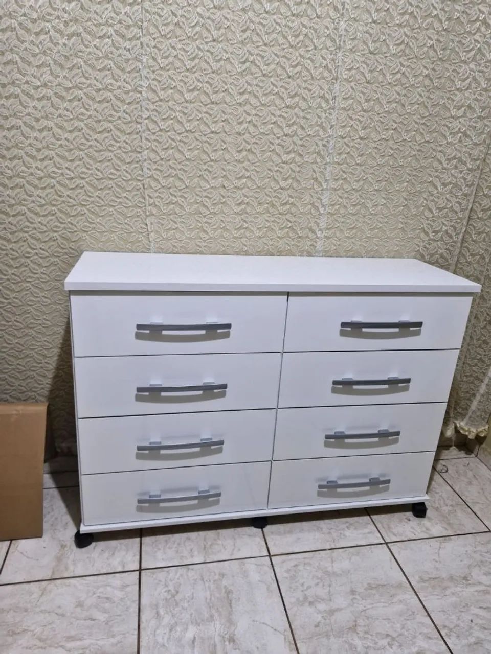 Cômoda jade 8 gavetas, entrega e monta 