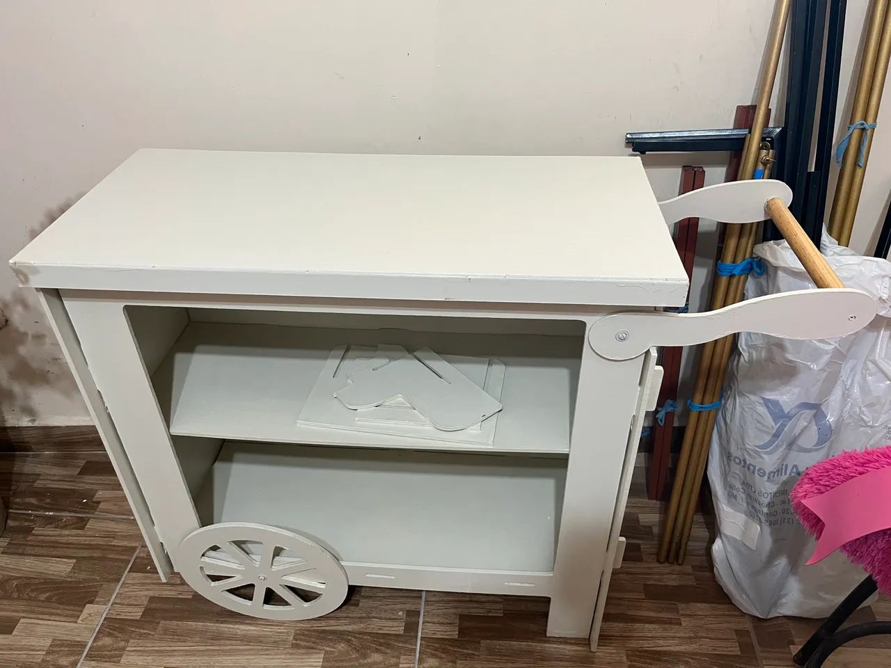 Carrinho branco decorativo - Foto 2