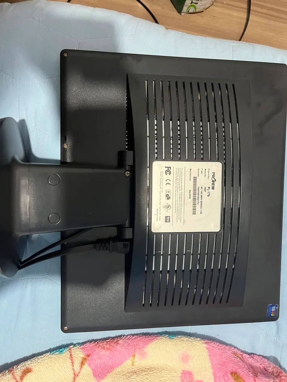 Monitor PROVIEW 75 HZ 
