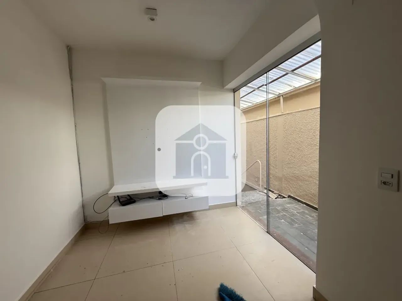 Casa comercial para locação no bairro Morada da Colina