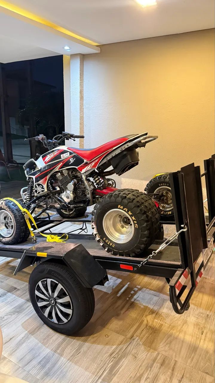 Quadriciclos e carrocinha