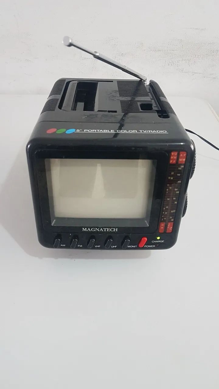 Mini TV  5 colorida  Magnatech MT 3500 anriga