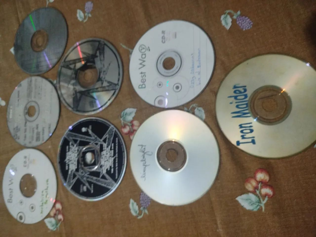 CDs do Metallica e etc.Entrego na região Oeste de BH,com as capas . - Foto 3