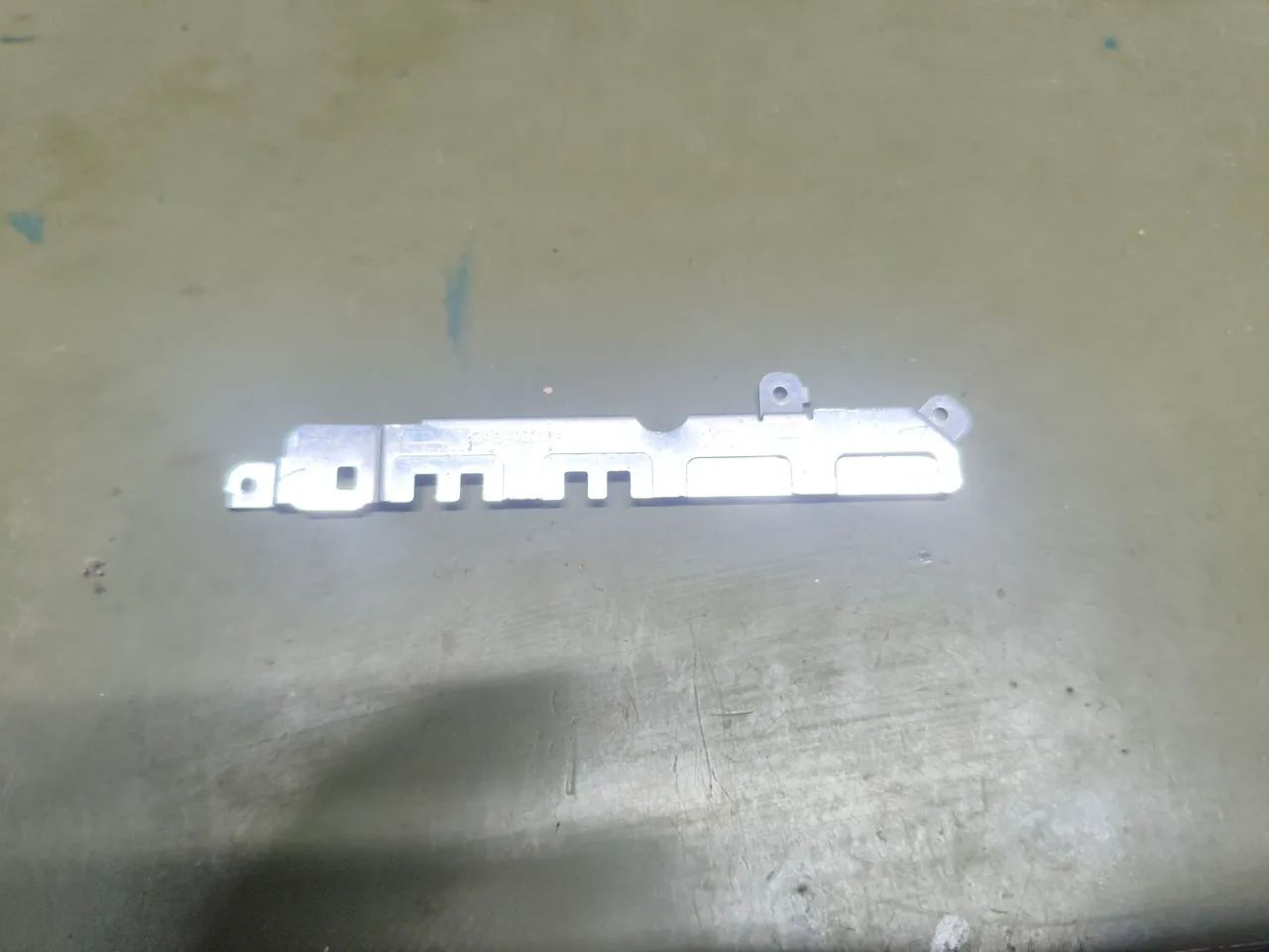 Suporte Fixação Da Placa Notebook Samsung Np300e5m - 1047 (Usado)