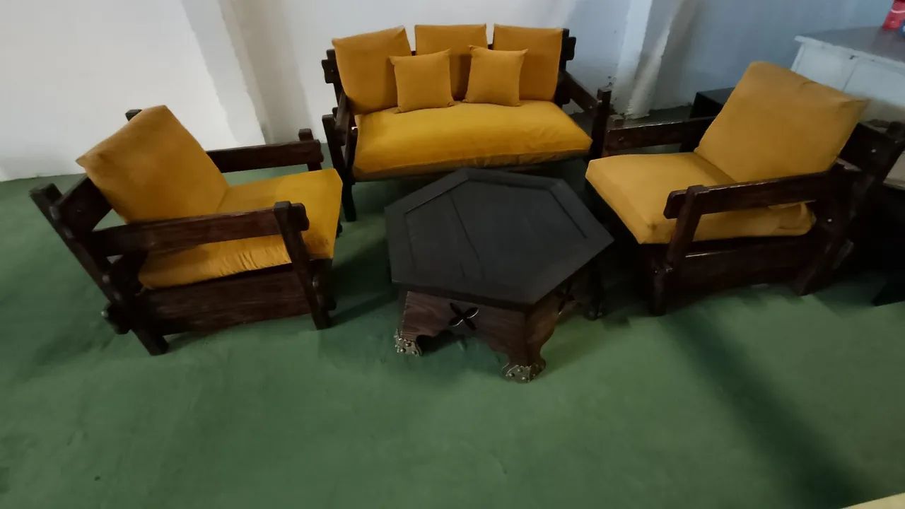 Sofá Conjunto Antigo Vinhático Almofadas - Foto 2