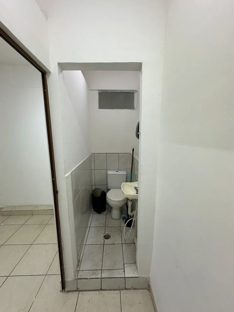 Sala Comercial Mobiliada  25 m² | Setor Aeroporto - Foto 3