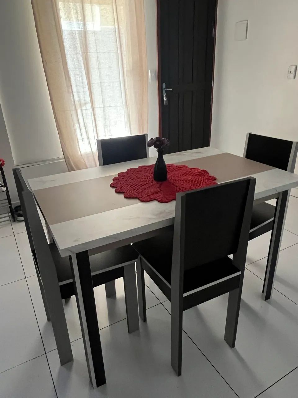 Mesa MDF 4 cadeiras  - Foto 2