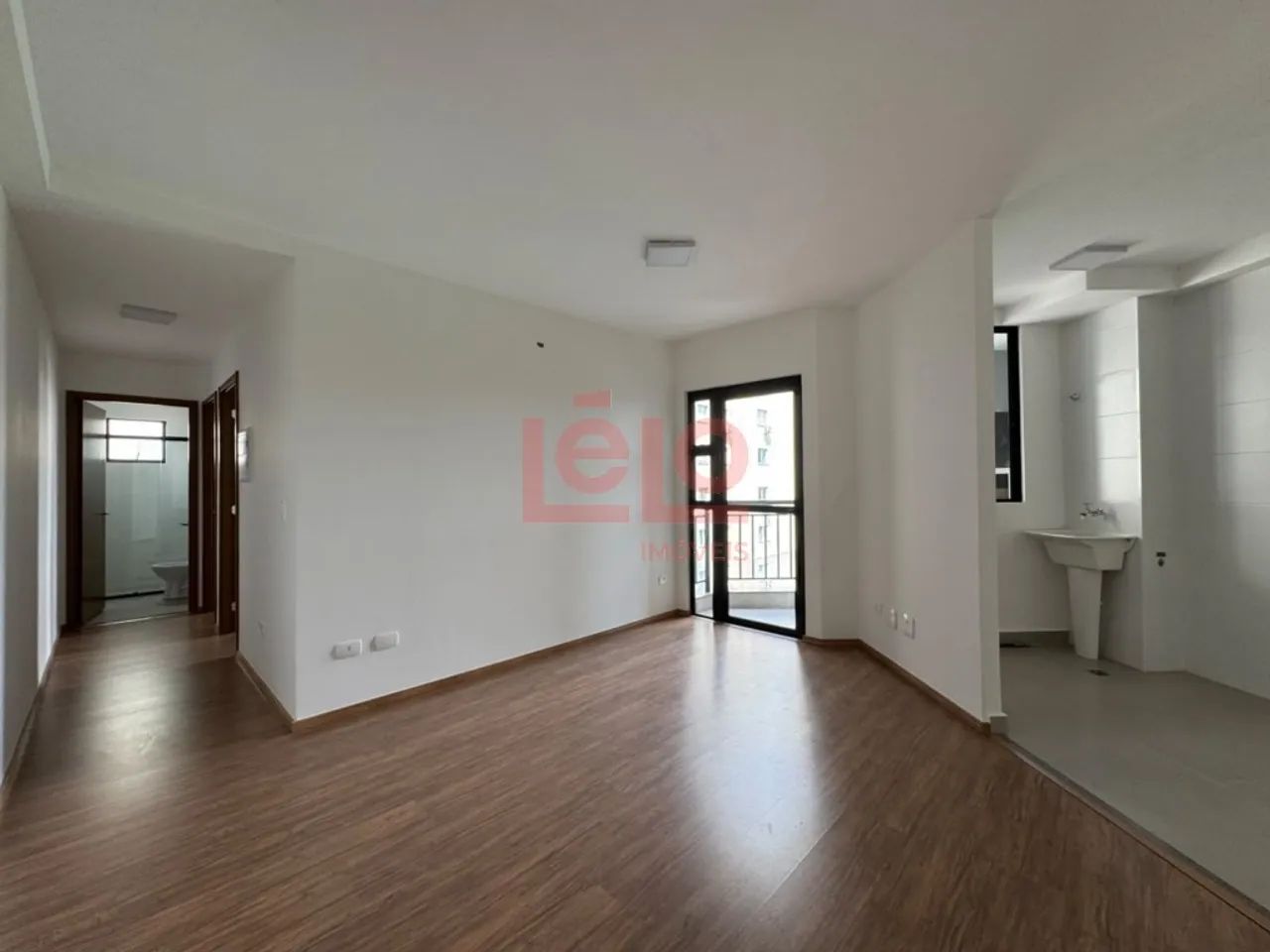 Apartamento novo próximo a Av. Cerro Azul - Foto 2