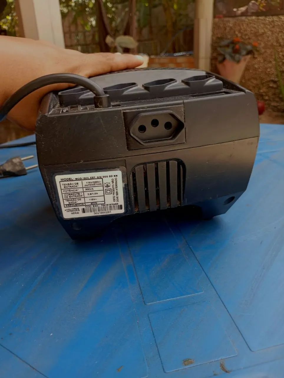 Vendo Módulo Isolador Estabilizado Microsol / APC modelo MIE G3 (300VA). - Foto 3