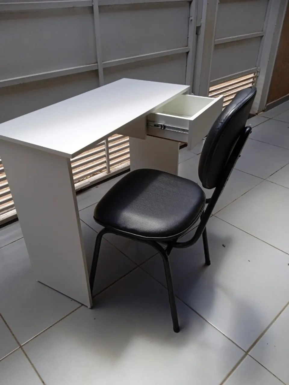 Mesa MDF Com gaveta novas, Entrega Grátis 