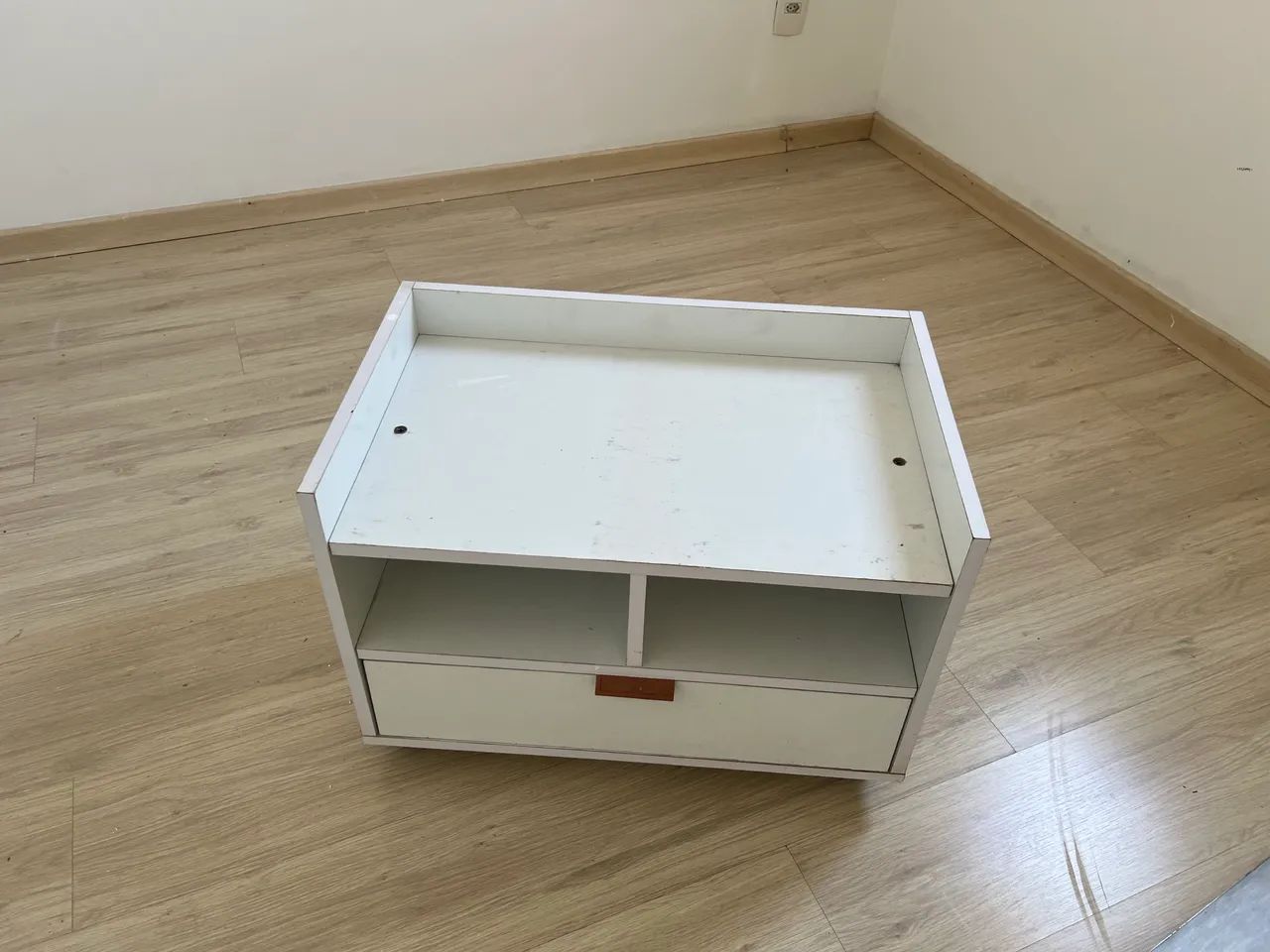 Gabinete banheiro com gaveta e rodízios 