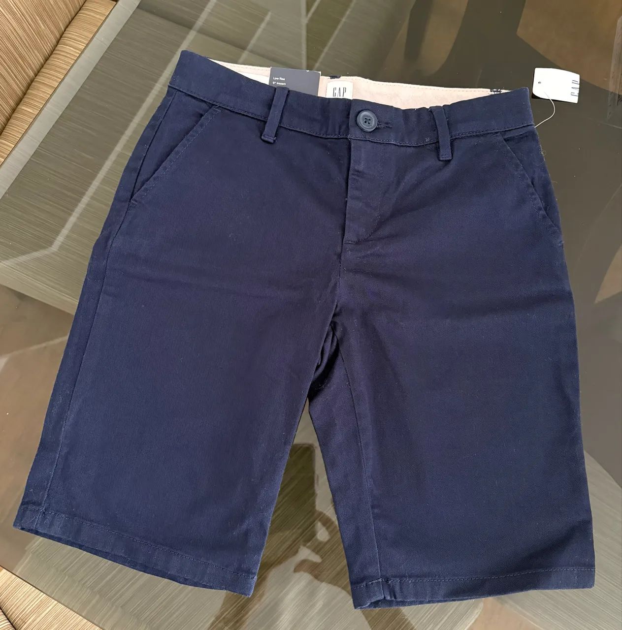Bermuda Gap TAM 10 anos( veste menos) 