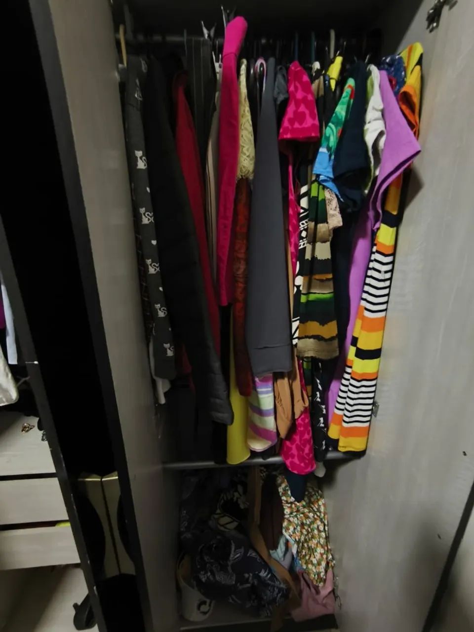 Guarda-roupas 06 portas preto - excelente estado - Foto 6