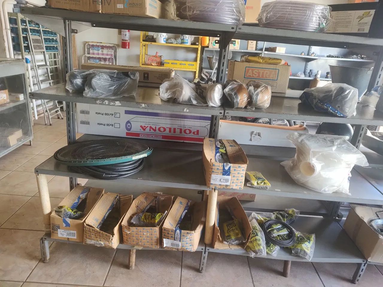 Prateleiras e Gôndolas usadas - Foto 2