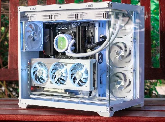 5700X - 32GB - RTX 9060XT - Foto 2