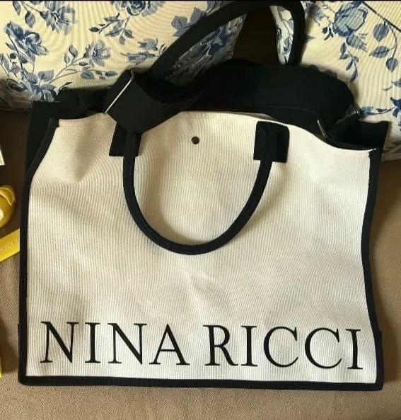 Bolsa Nina Ricci, nunca usada. - Foto 2