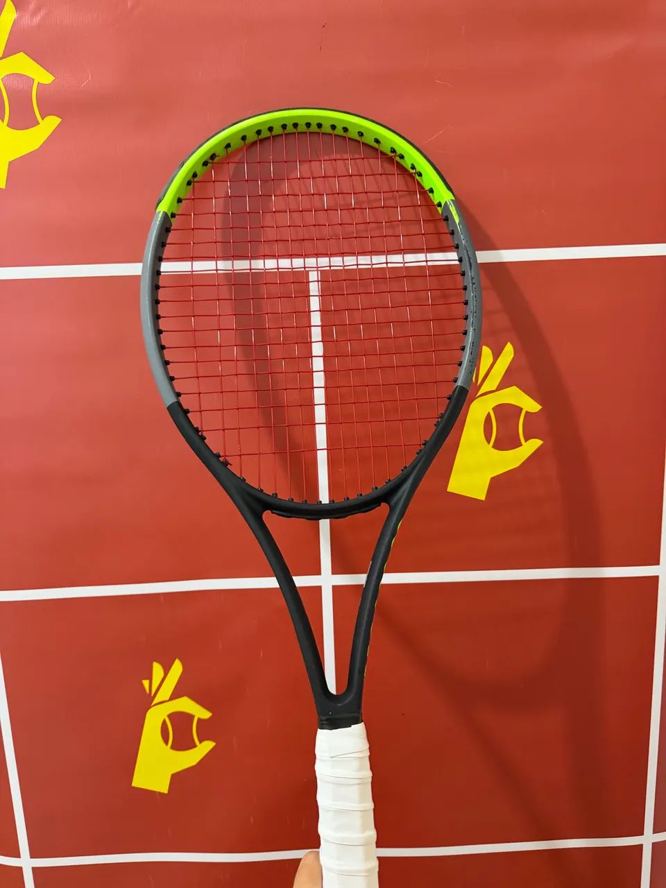 Raquete de Tênis Wilson Blade 100 UL V7 - Esportes de Quadra e Ao