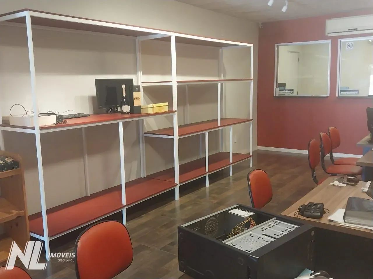 Prédio Comercial Amplo em Candelária com 1.300m², Pé Direito Alto e Excelente Lo - Foto 2