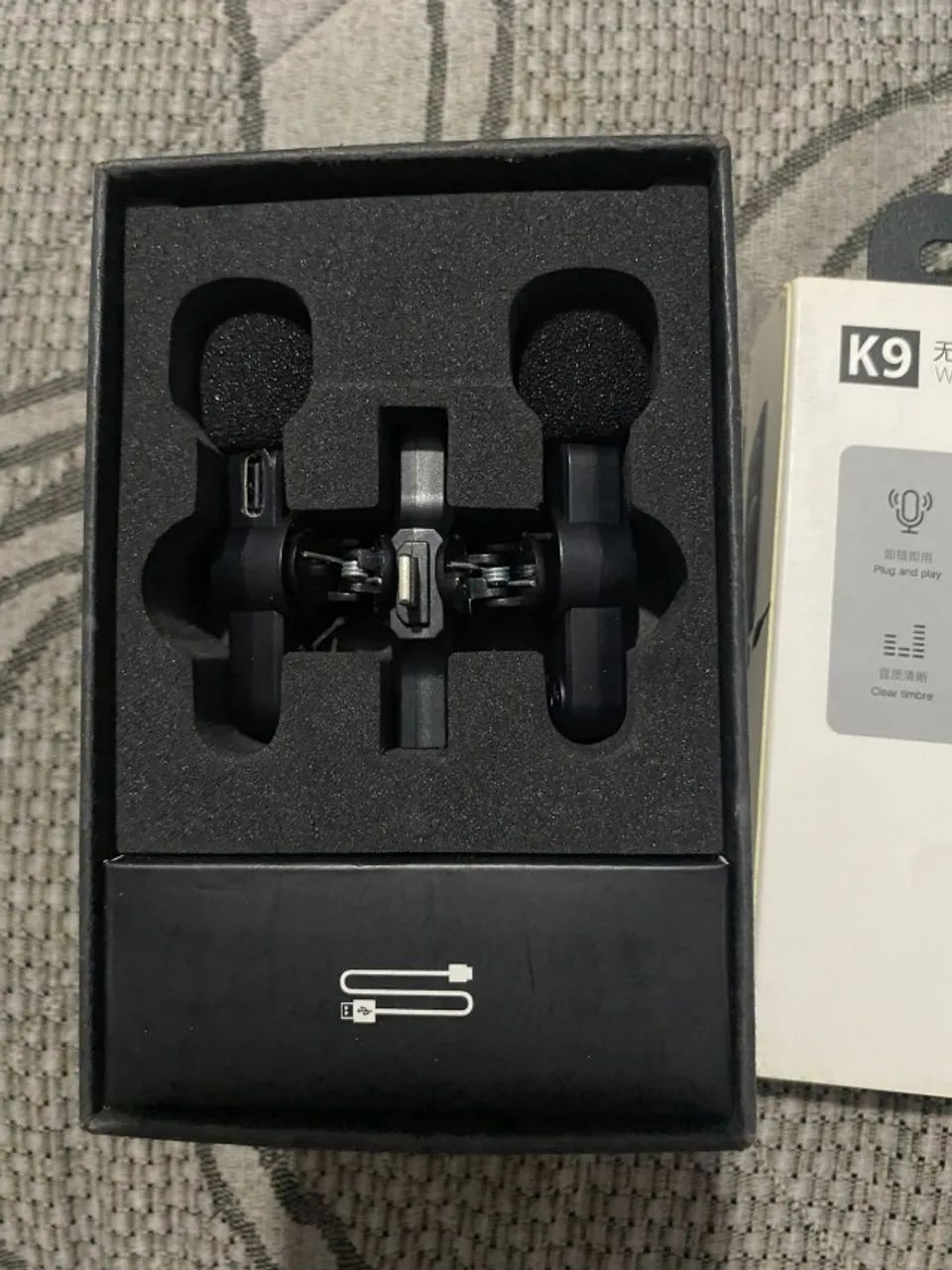 2 Microfones K9 Sem Fio para Celular - Type-C e Lightning - Foto 2