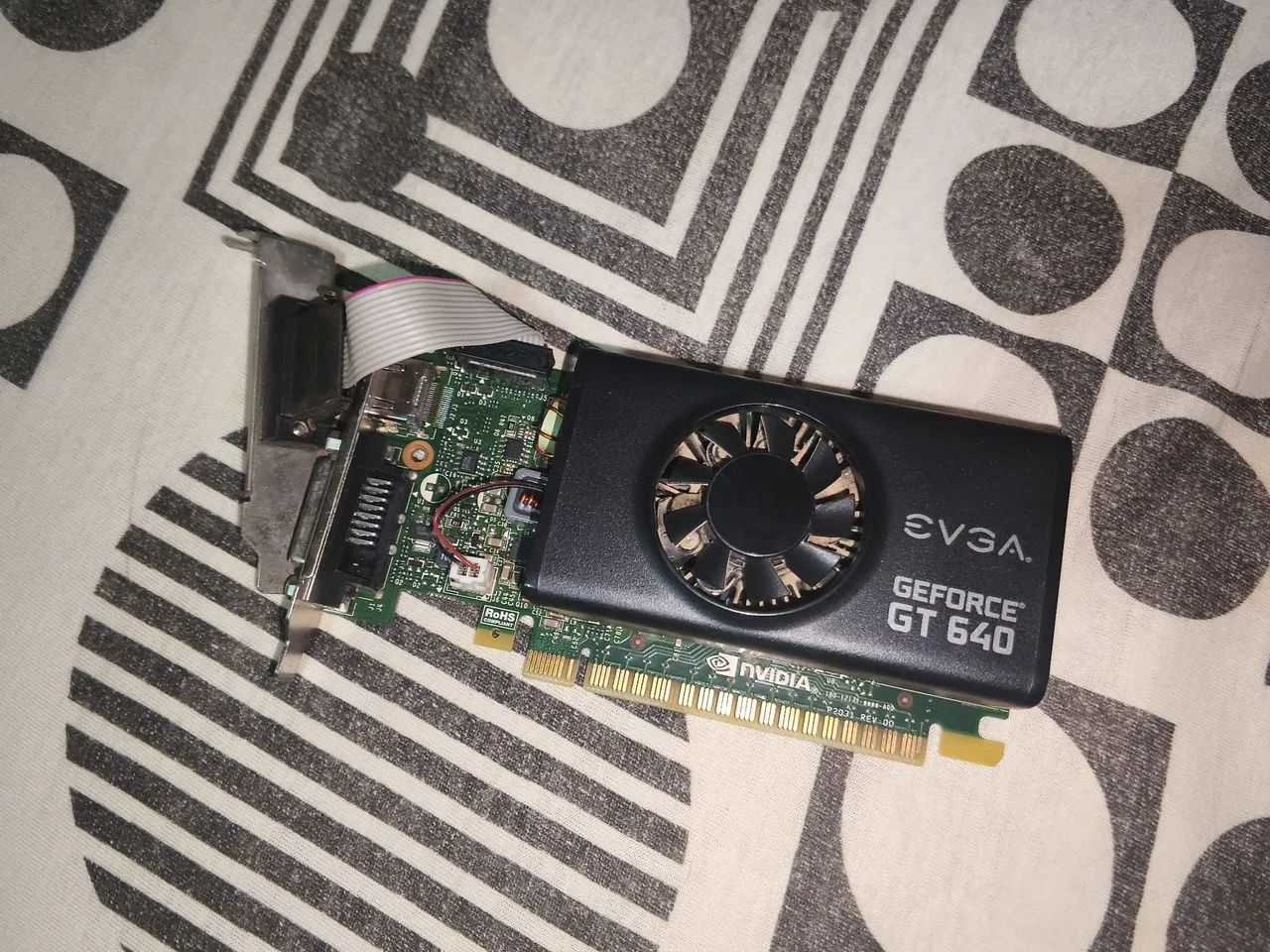 Placa de vídeo Gt 640 gddr5 1gb
