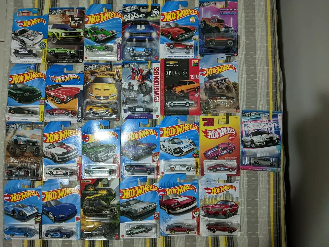 Coleção com 111 miniaturas lacradas - Foto 2