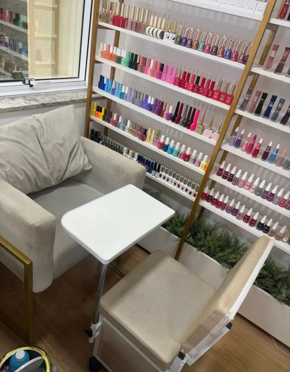 Poltrona para cliente + ciranda para manicure em ótimo estado de conservação. - Foto 2