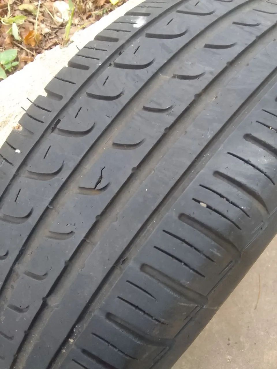 Pneu Pirelli 195/65 R15 já com aro de ferro 15`` - Foto 5
