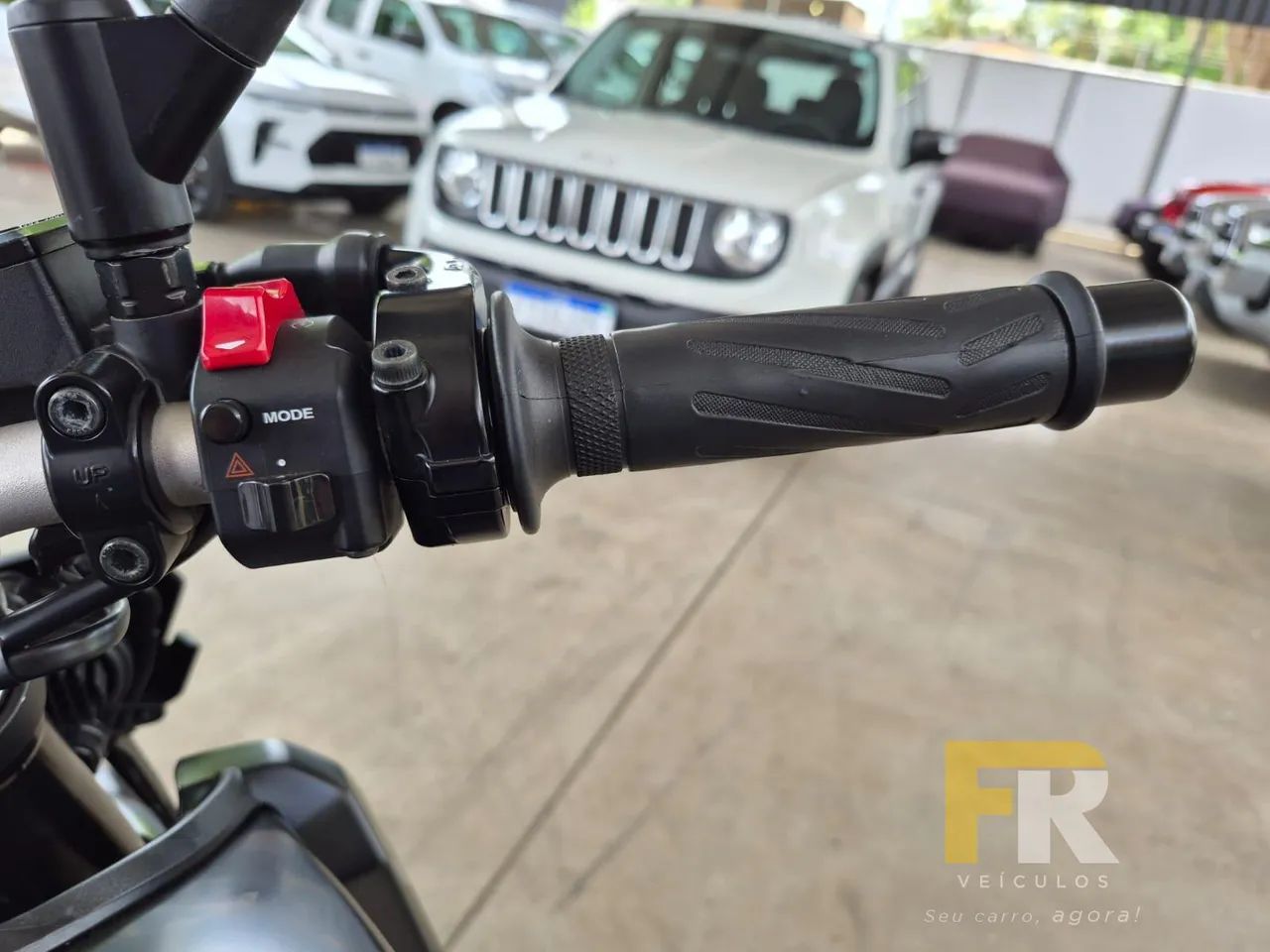 MT CONNECTED 689CC ABS PRETA 2024/2025 - Foto 4