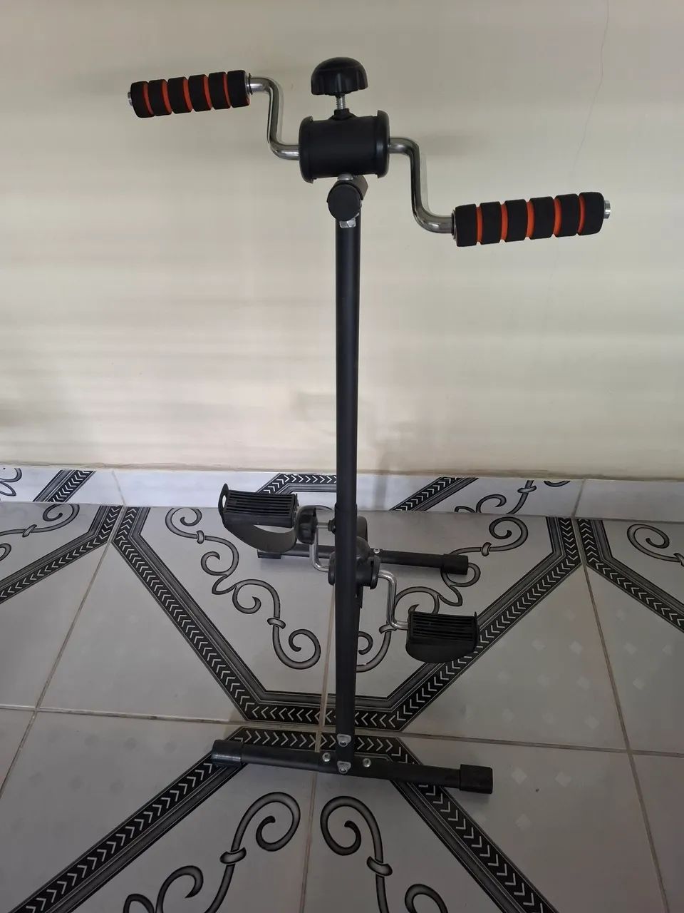 Mini bicicleta ergometrica