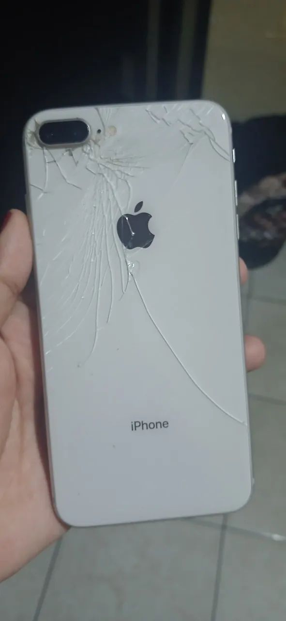 Vende-se iphone 8 plus com defeito - Foto 2